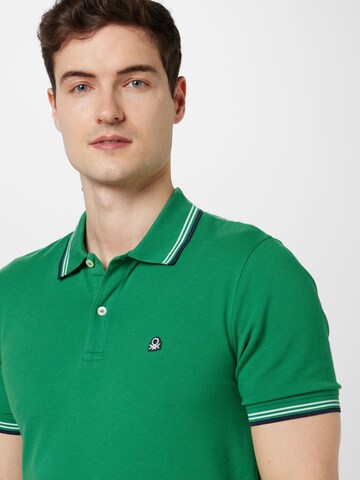 UNITED COLORS OF BENETTON Shirt in Grün