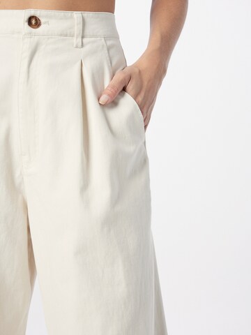 NLY by Nelly Wide leg Pleat-front trousers in White