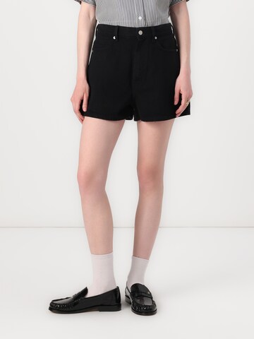 TOMMY HILFIGER Rozkloszowany krój Jeansy w kolorze czarny: przód