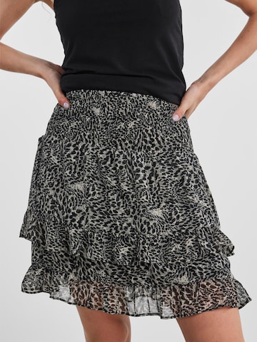 PIECES Skirt 'Misty' in Black: front