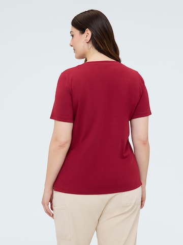 Fiorella Rubino - Camiseta en rojo
