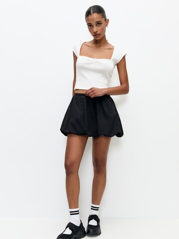 Pull&Bear Krilo | črna barva