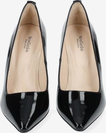 Nero Giardini Pumps in Black