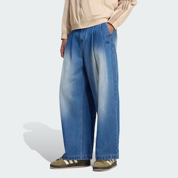 ADIDAS ORIGINALS - Pierna ancha Pantalón vaquero plisado en azul: frente