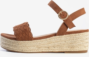 Celena Sandal 'Clementine' in Brown: front