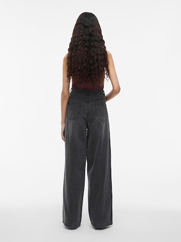 Baggy Jean ROUGE EDIT en gris