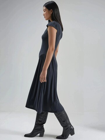 Robe d’été Busem en gris