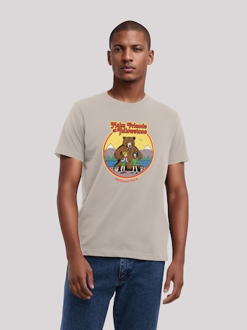 T-Shirt 'US National Parks Make Friends At Yellowstone' F4NT4STIC en beige : devant