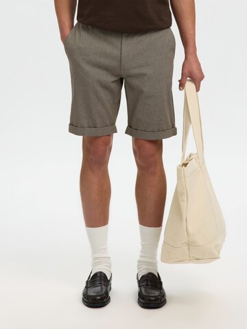 SELECTED Slim fit Chino trousers 'SLHLUTON' in Green: front