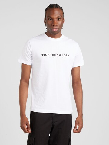 T-Shirt 'DILLAN' Tiger of Sweden en blanc : devant