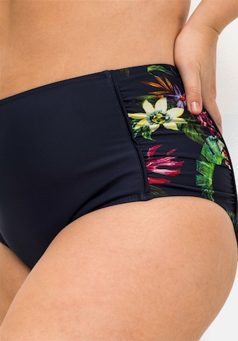 SHEEGO Bikinibroek in Blauw