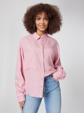 Daahls by Emma Roberts exclusively for ABOUT YOU Blouse 'Carla' in Pink: front