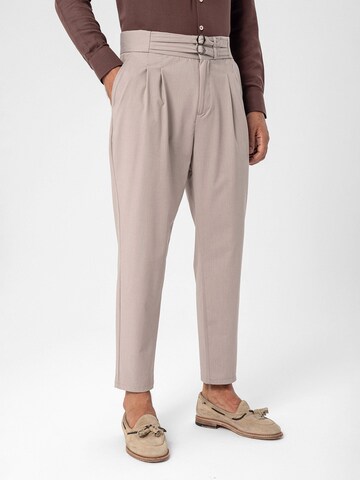 Antioch Regular Pleat-front trousers in Beige