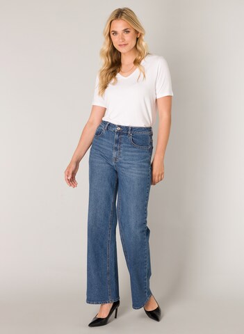 BASE LEVEL Wide Leg Jeans in Blau