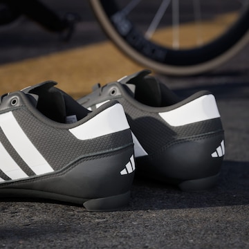 Scarpa sportiva 'Heritage Road' di ADIDAS PERFORMANCE in nero