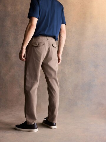 Next Regular Chinohousut värissä ruskea