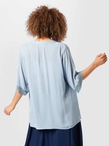 ONLY Carmakoma Bluse in Blau