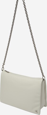 Calvin Klein Jeans Schultertasche in Blau