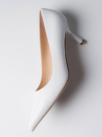 Estro Pumps '9106-11' in White