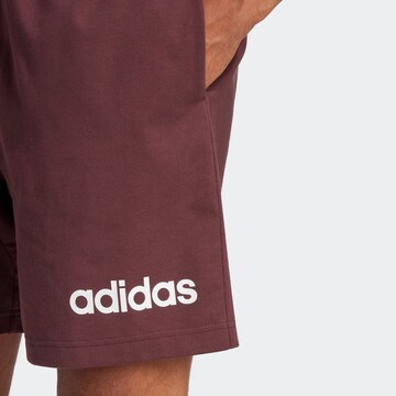 ADIDAS SPORTSWEAR - Loosefit Calças de desporto em vermelho