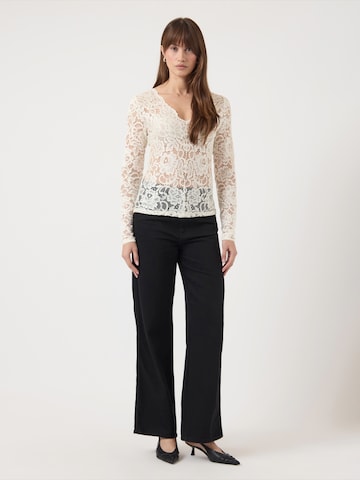 YAS Shirt 'YASLACEY' in Beige