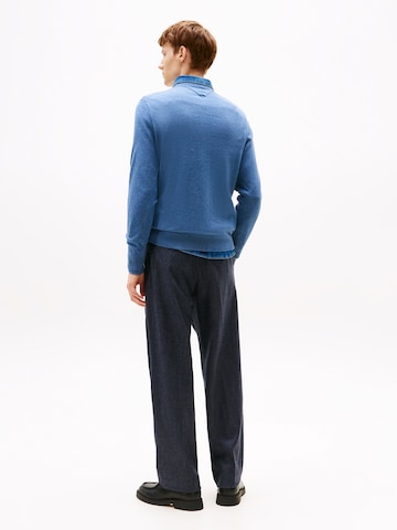 Pulover 'ESSENTIAL' de la TOMMY HILFIGER pe albastru