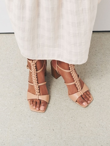 Next - Sandalias con hebilla 'N. Premium' en beige