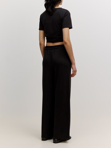 EDITED Wide leg Broek 'Anda' in Zwart