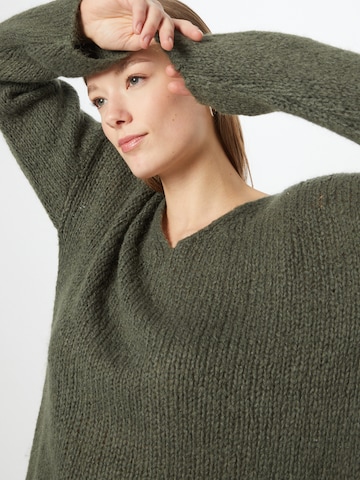 ZABAIONE Sweater 'Vera' in Green