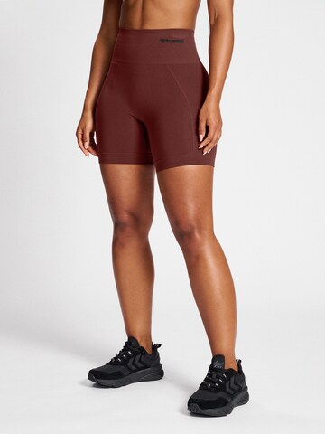 Hummel - Skinny Pantalón deportivo 'TIF' en marrón: frente