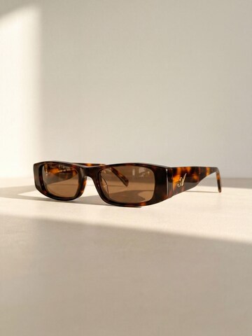 ARMIE Sunglasses 'The Avery' in Brown: front