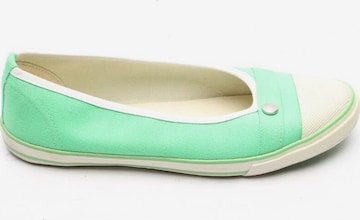 Longchamp Flats & Loafers in 38 in Green: front